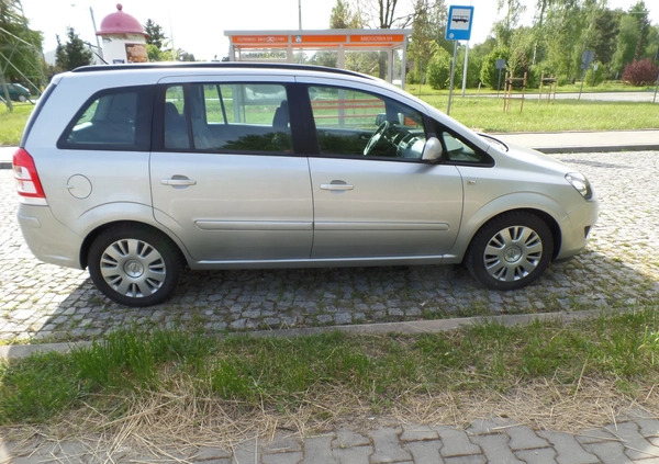 Opel Zafira cena 29200 przebieg: 112749, rok produkcji 2013 z Radłów małe 121